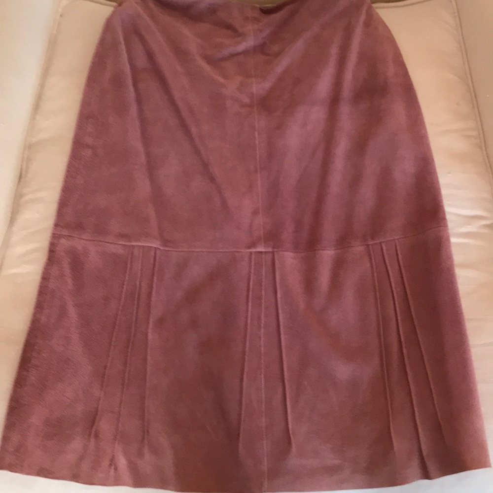 Banana republic pink suede skirt size2